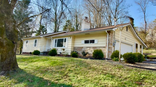 Photo - 3413 Montlake Dr