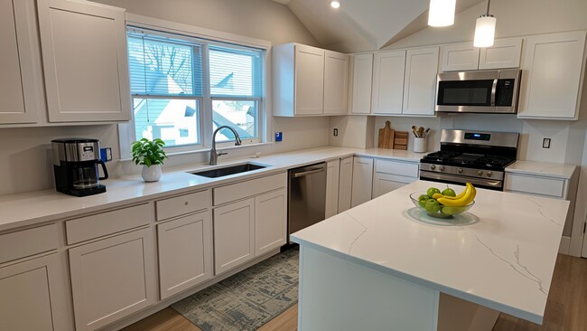 Photo - 28 Brooks St Unit 3