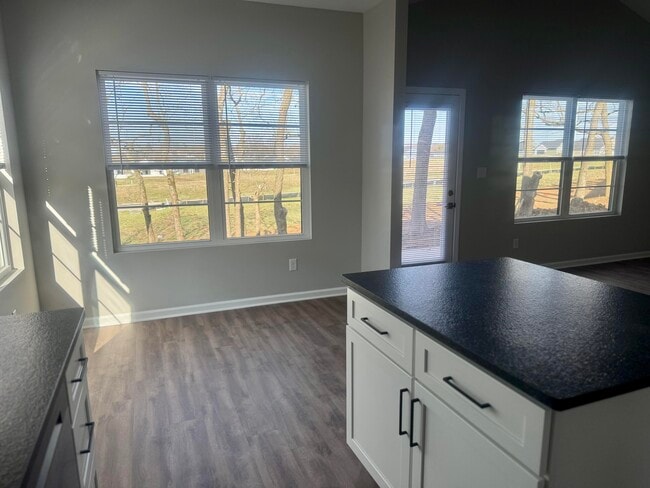 Photo - 100 Sidewinder Dr