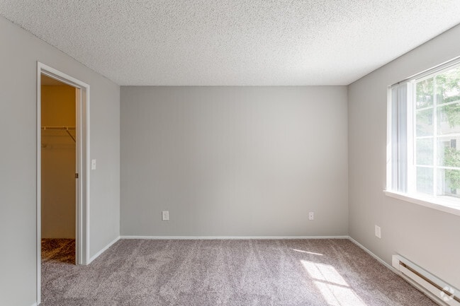 Renovated 2BR, 1BA