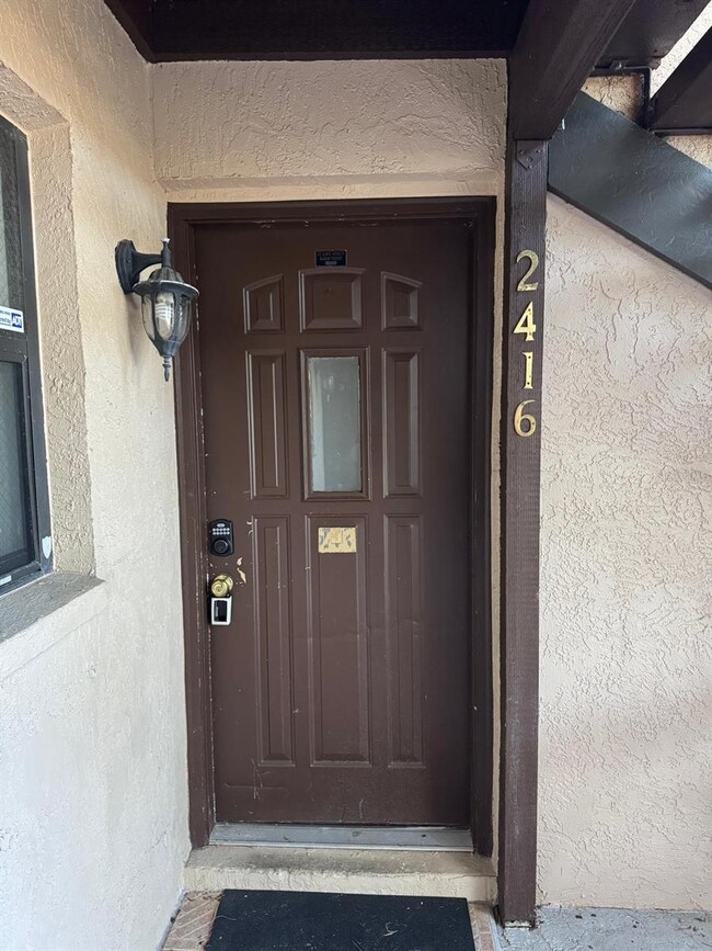 Building Photo - 2416 SE Garden Terrace