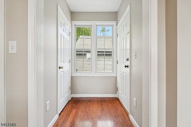Photo - 141 Walnut St