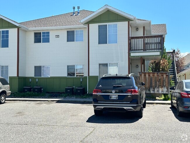 Building Photo - 1096 Longbow Ln Unit Longbow 2H Rental