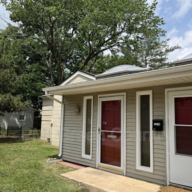 Photo - 1341 E 39th St Unit A