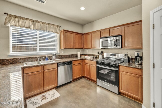 Photo - 3680 Coastal St