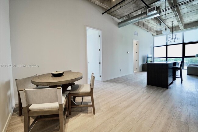 Photo - 7920 NE 2nd Ave Unidad 401