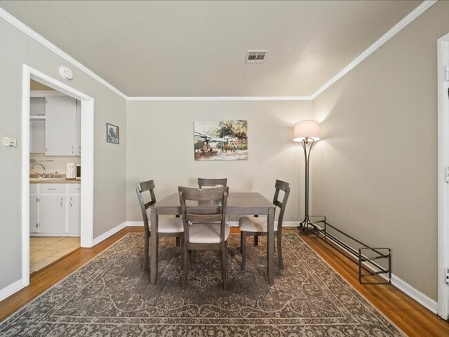 Photo - 4518 S Quaker Ave