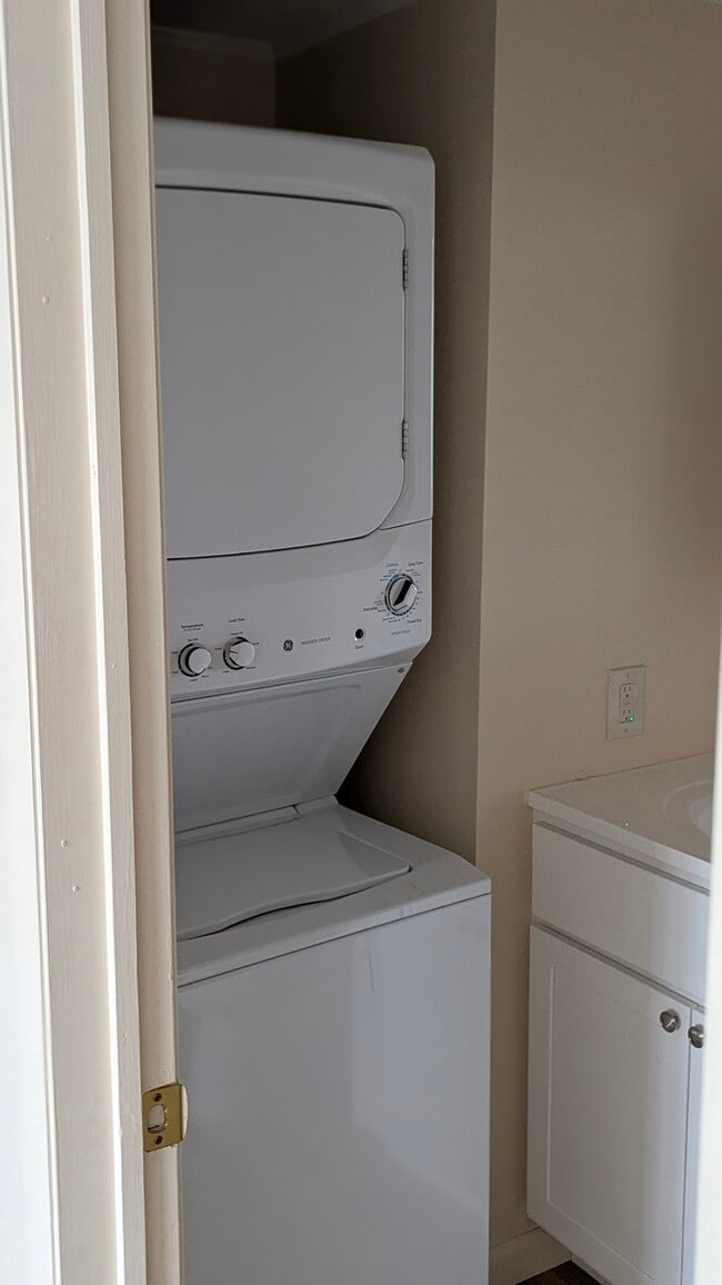 Photo - 4051 Oneida St Unit 2