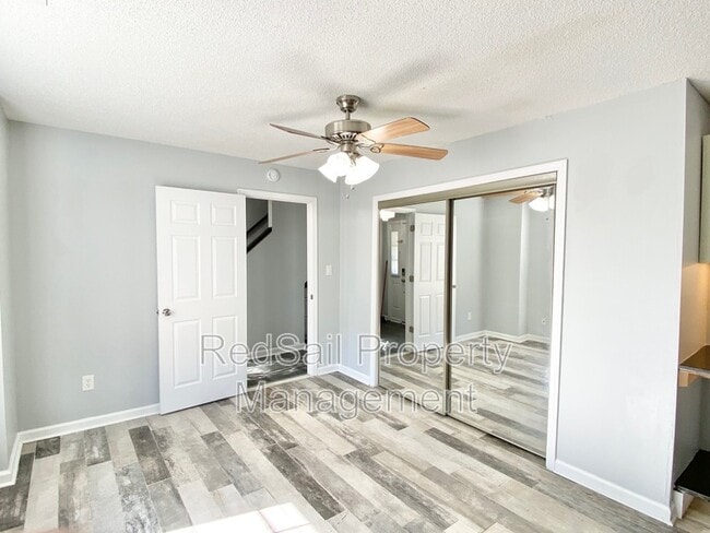 Photo - 851 Weston Ct