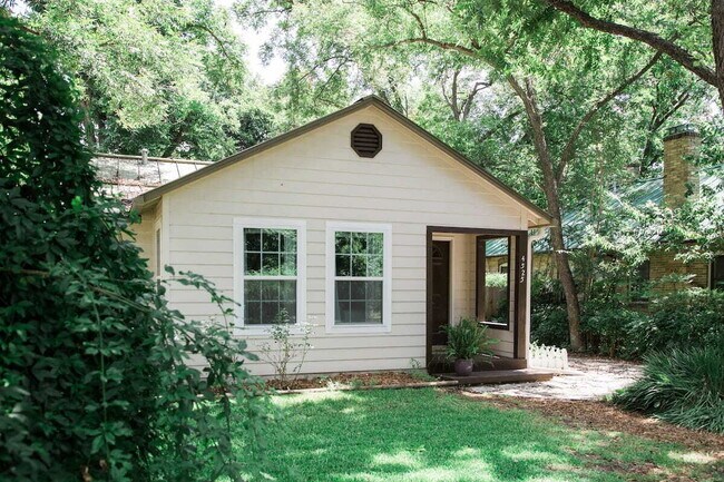Photo - Hyde Park Bungalow