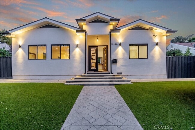 Building Photo - 19148 W Oxnard St