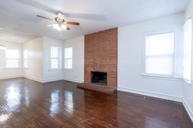 Photo - 102 W Zimmerly St