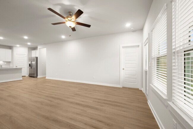 Photo - 8619 Blueberry Ash St