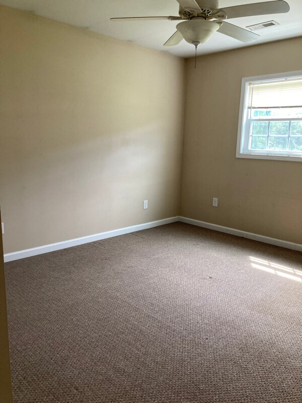 Photo - 830 Deerfield Ln