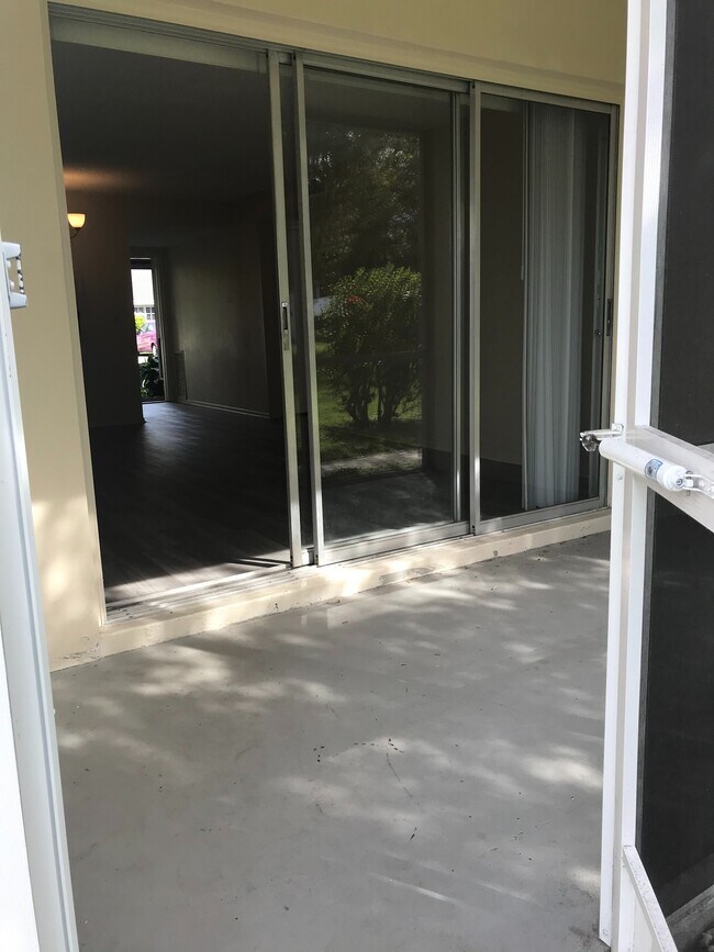 Photo - Sunquest Apartments