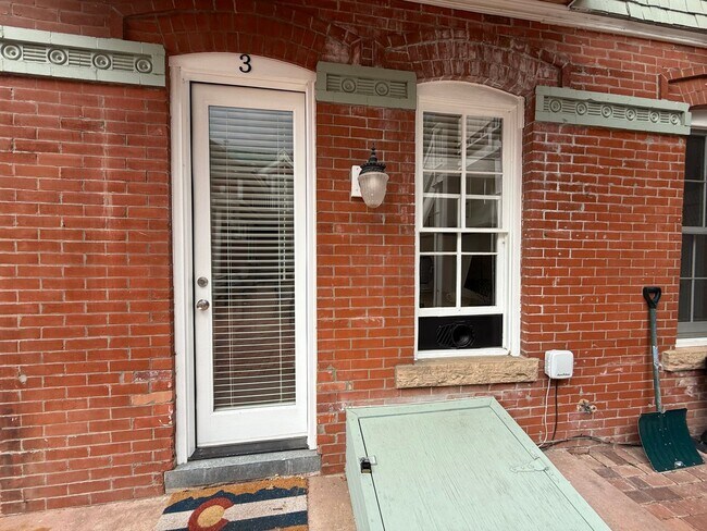 Photo - Historic Downtown Boulder Studio Steps from Pearl Street