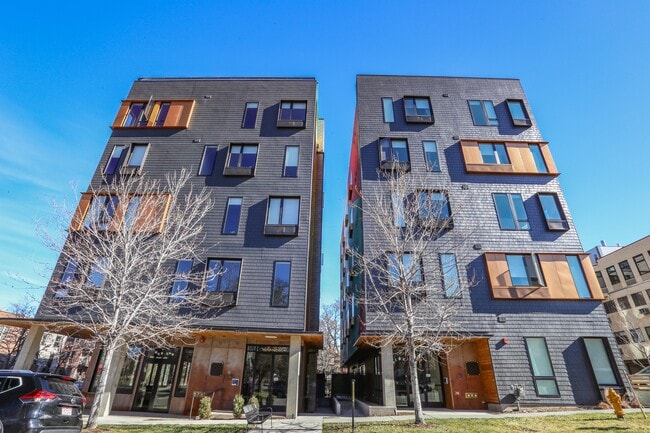 Building Photo - The Economist Rental