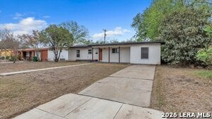 Photo - 258 Antrim Dr