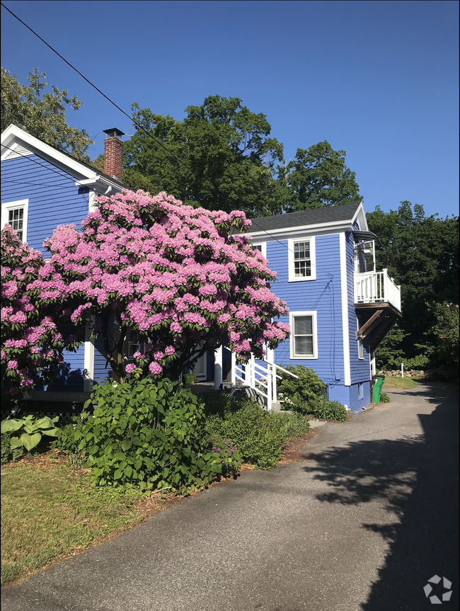 Building Photo - 464 Gleasondale Rd Rental