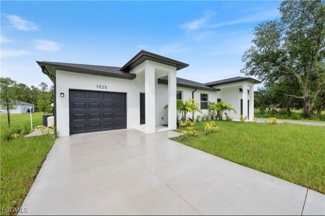 Photo - 1025 Meadow Rd