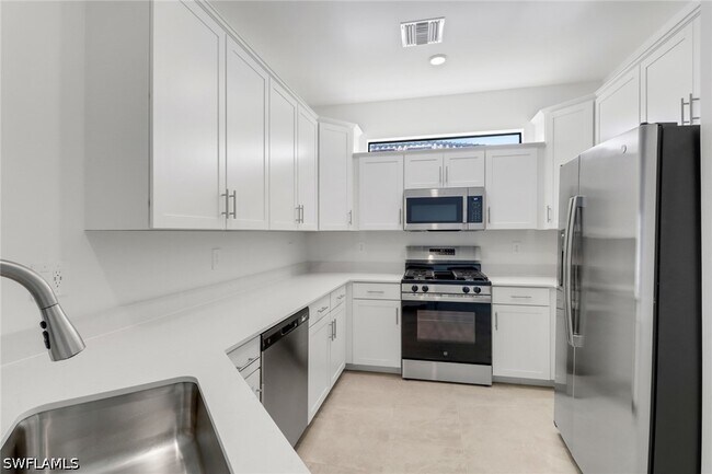 Photo - 19708 Hinkley Dr