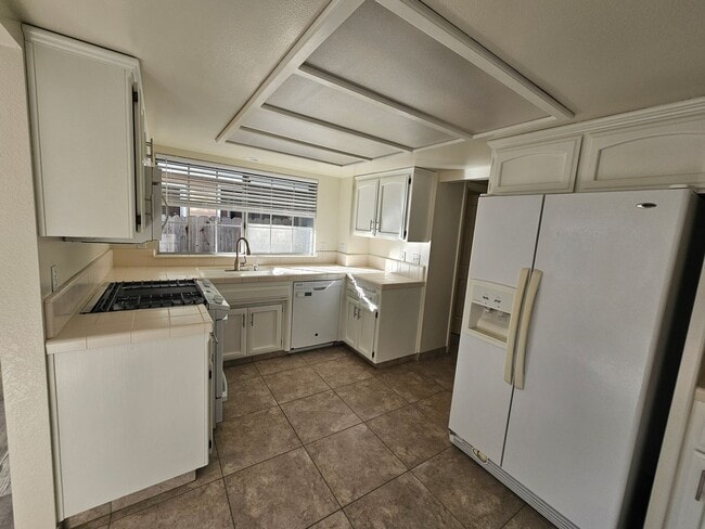 Photo - 231 Rosita St