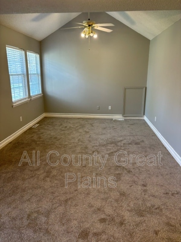 Photo - 1400 NW Jefferson Ct