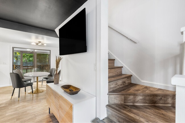 Photo - 107 Briar Ln