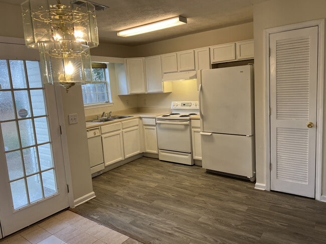 Photo - 5957 Sherwood Trace