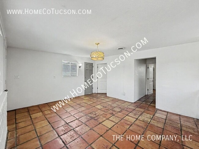Photo - 542 E Speedway Blvd