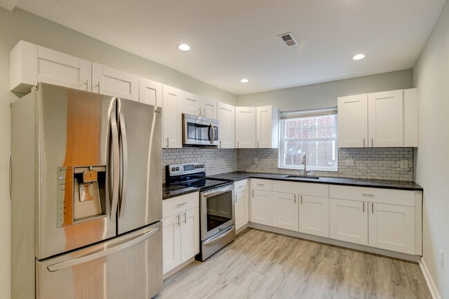 Building Photo - 4021 Howland St