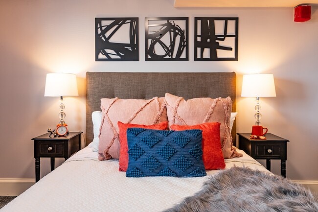 Photo - Huntington Exchange Providence