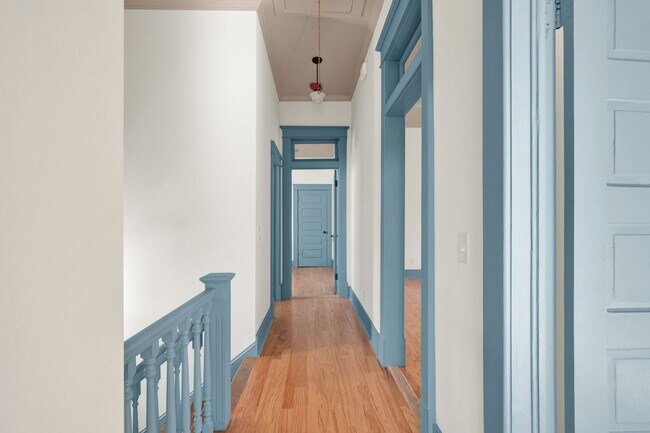 Photo - Eastside Beauty Unidad B