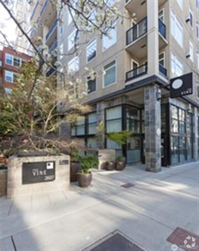 Building Photo - 2607 Western Ave Unit 1003 Rental