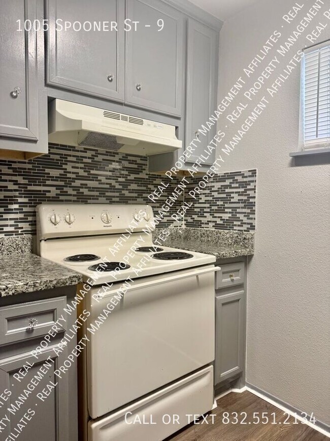 Photo - 1005 Spooner St Unit 9