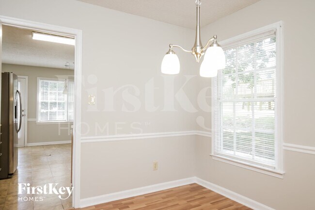 Photo - 3208 Wingrave Terrace