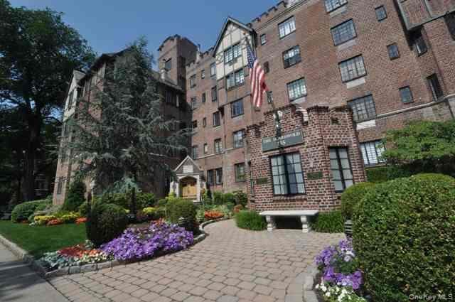 Photo - 155 Garth Rd Unit B1