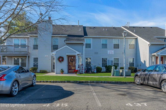 Building Photo - 435 Hancock Pl