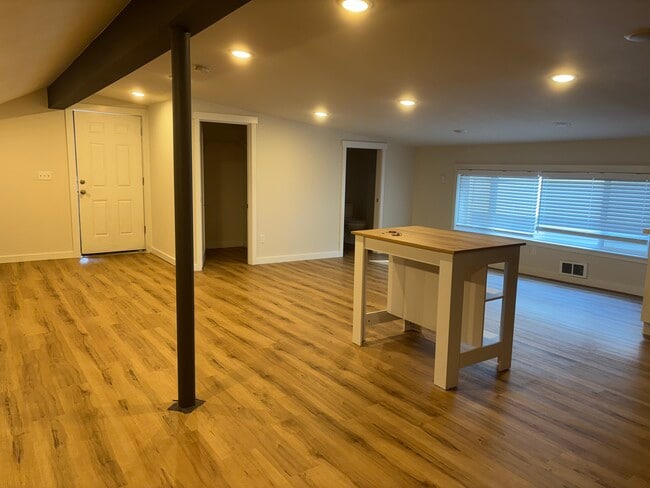 Photo - 2505 NE 140th St Unidad B