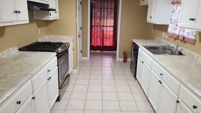 Building Photo - 511 Ponderosa Dr Rental