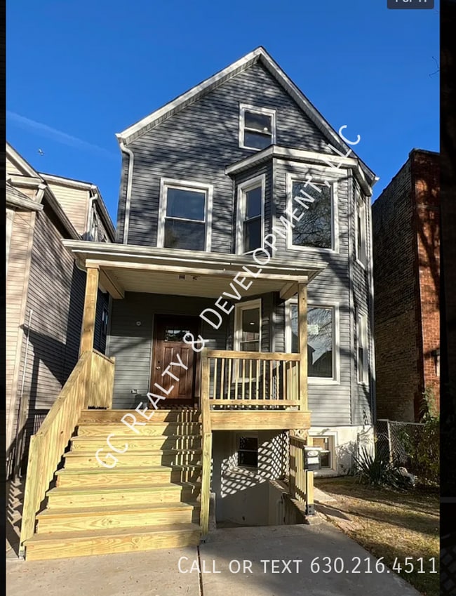 Photo - 4339 N Whipple St Unidad G Rental