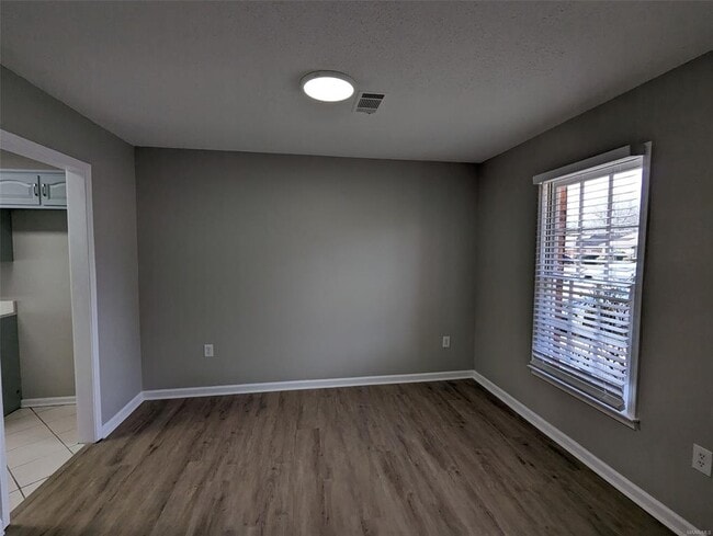 Photo - 2629 Old Orchard Ln