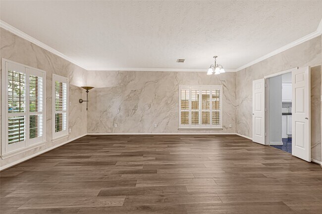 Photo - 7915 Wolfield Ln