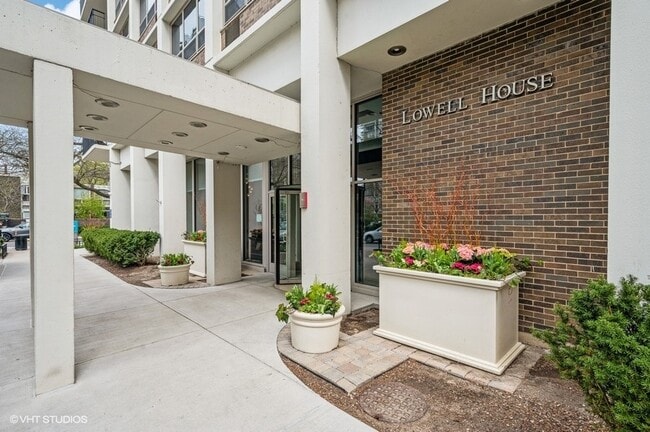 Photo - 88 W Schiller St Unit 1503L