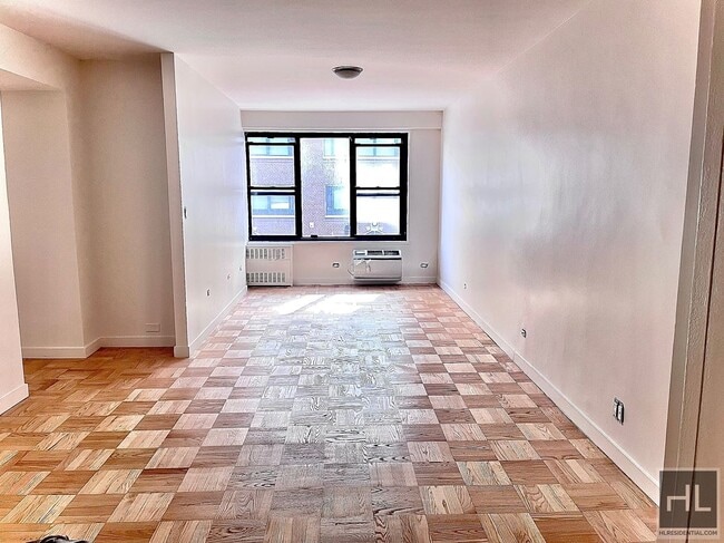 Photo - Fourth Avenue Unidad 3H