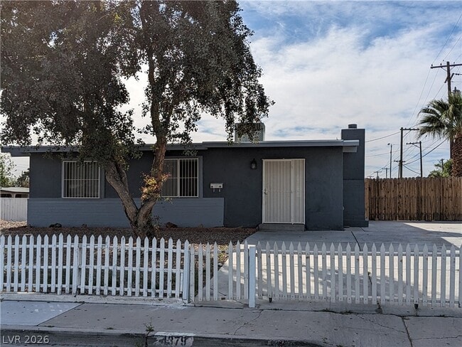 Building Photo - 4379 Hilldale Ave