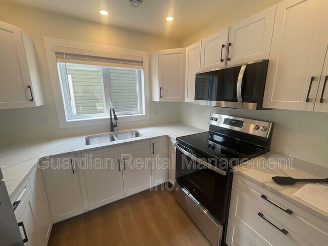 Photo - 1101 Frederica St W Unit A