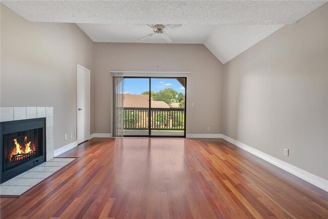 Photo - 320 Black Oak Ct Unit 307