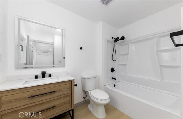 Photo - 10 W Trafford St