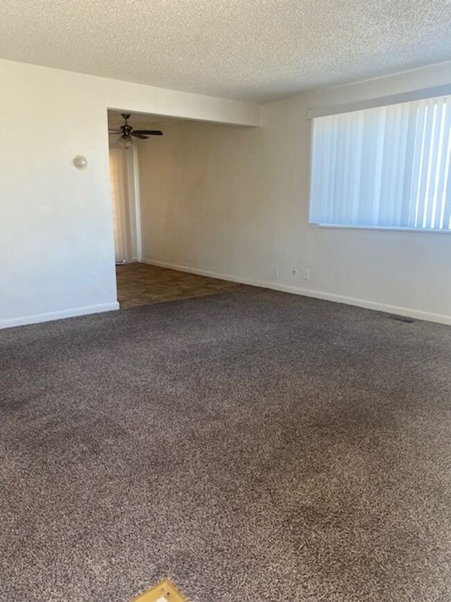 Building Photo - Available Now!!! Unit 140 A Rental